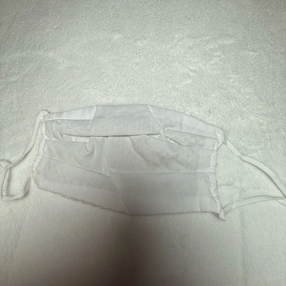 NWT Elegant Rhinestone Mesh Face Mask